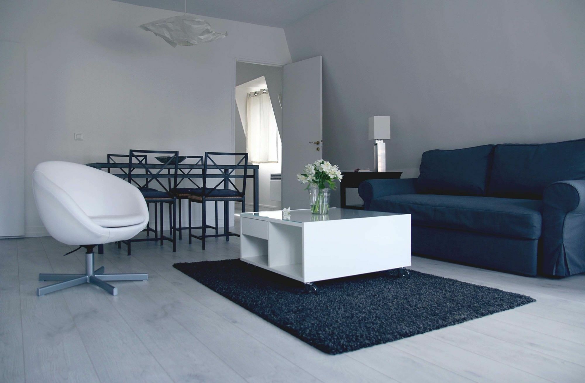 Rue De Ponthieu Central Furnished Apartment Paris Eksteriør billede